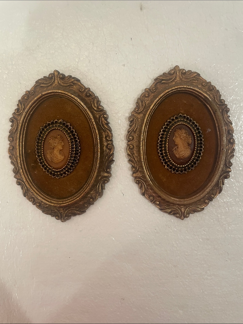 Vintage Burwood Arabesque Oval Cameo Wall Plaques Pair hanging wall art